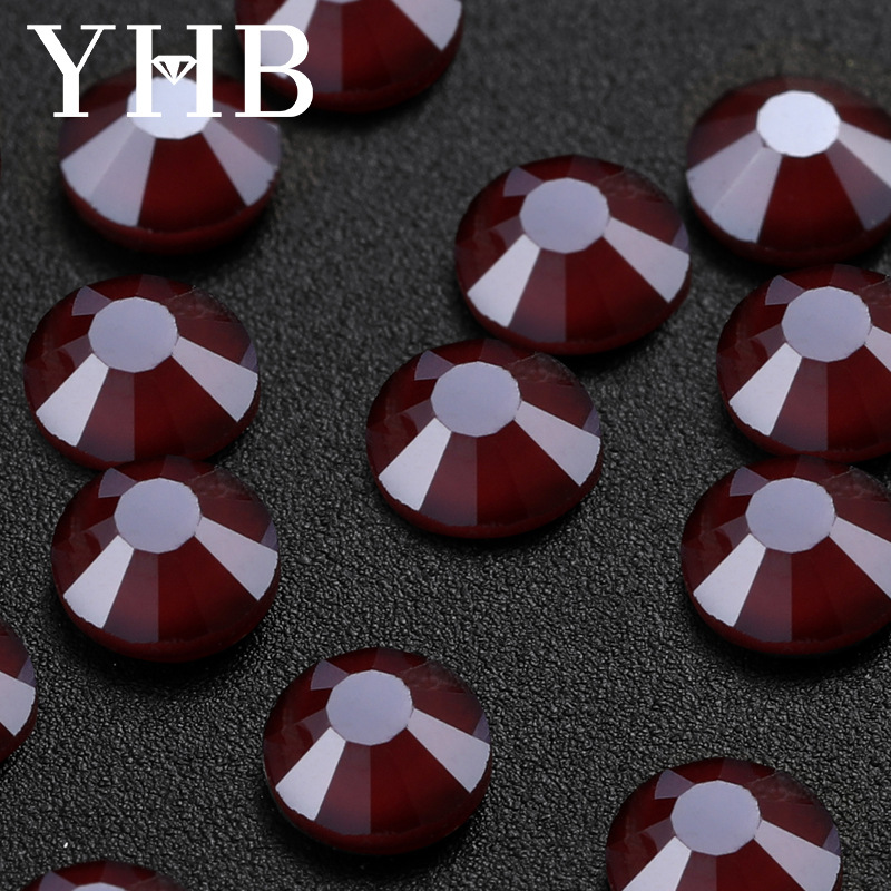 Factory in Stock Wholesale Clothing Manicure Jewelry Crystal Dark Red Glass Hot Drilling Rubber Bottom round Diamond 2mm Czech Diamond