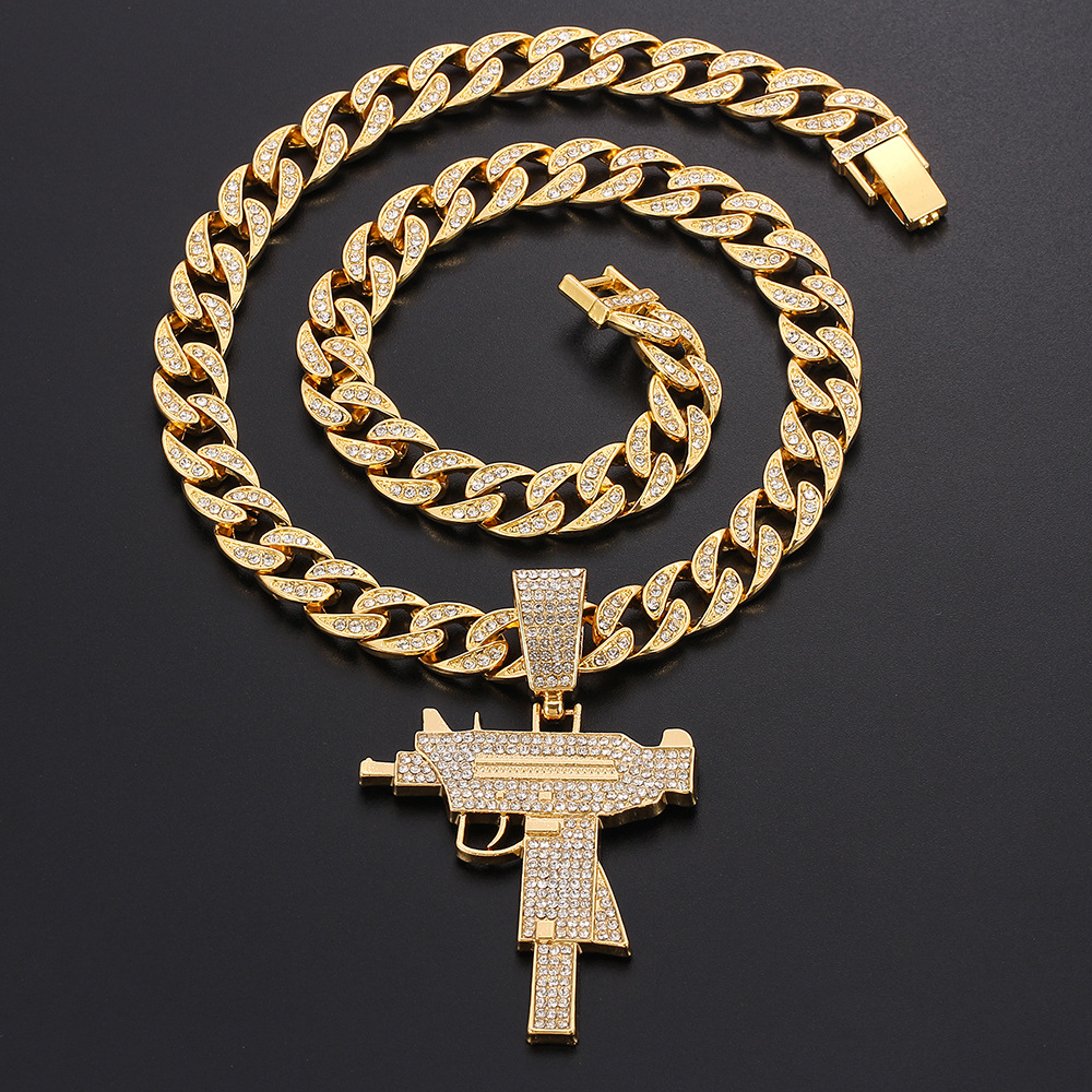 欧美跨境新款游戏周边cf乌兹双枪男士嘻哈潮牌项链长款古巴链批发