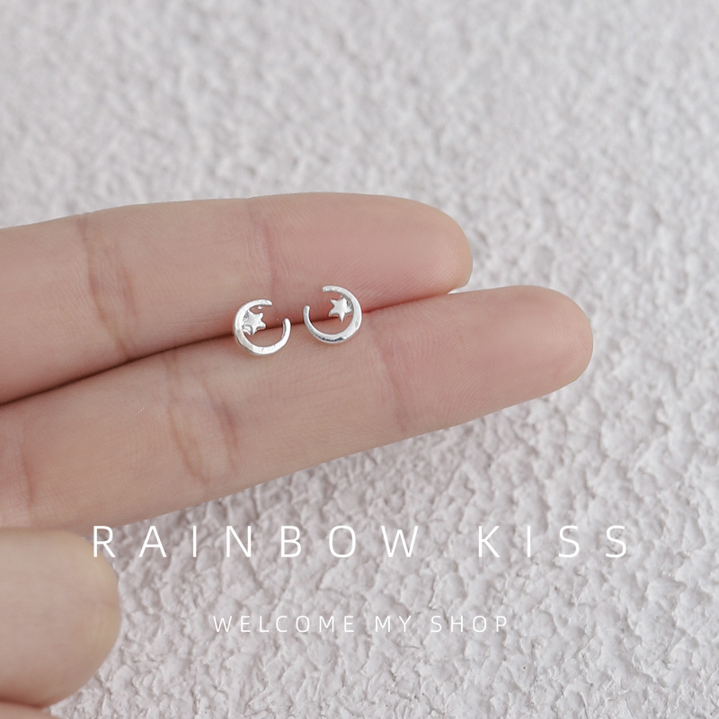 925 Silver Stud Earrings New Spring and Summer Small Douyin Online Influencer Popular Earrings Simple Fashion Female Student Night Market Stall