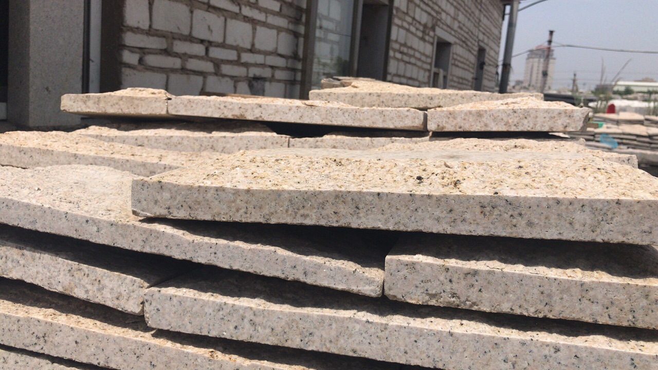 专业生产加工老矿福建石井黄锈石 景观黄金花岗岩石井锈