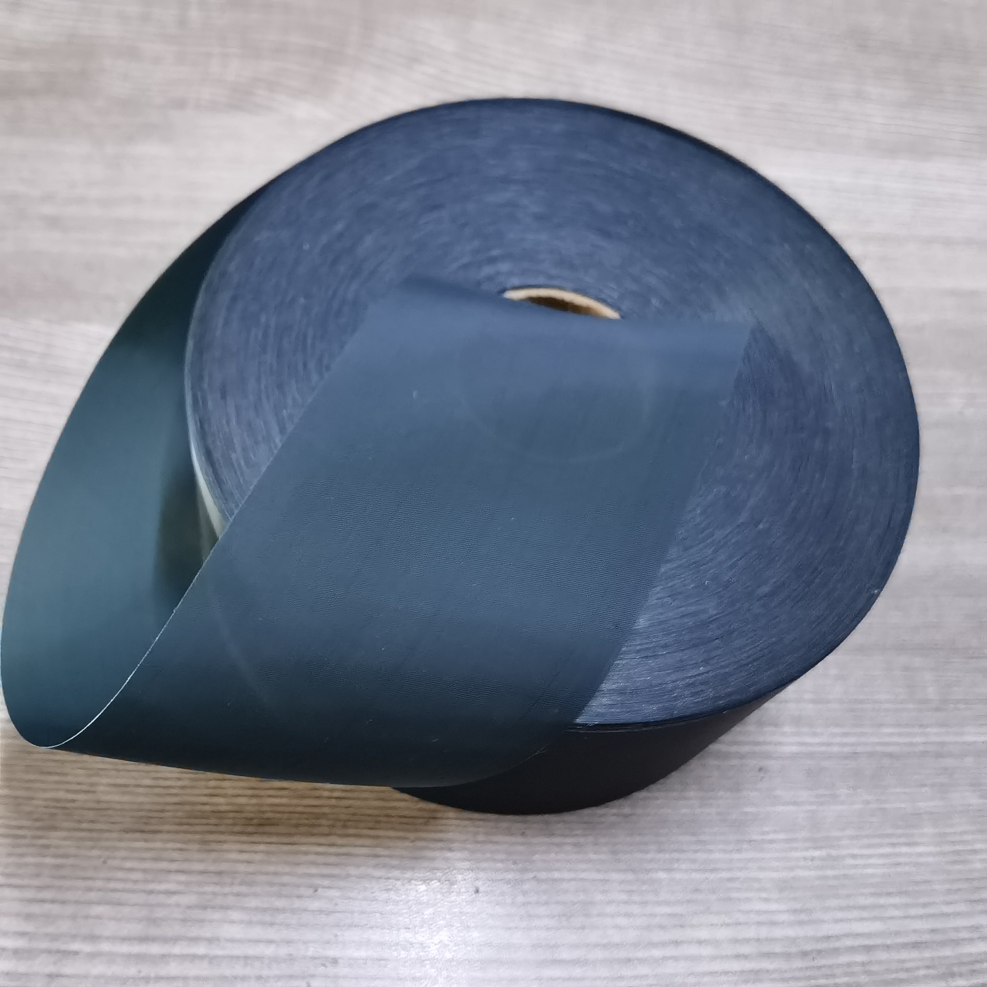 批发黑色pvc防尘网喇叭网圆孔洞过滤网风扇冲孔pc圆形空气滤芯