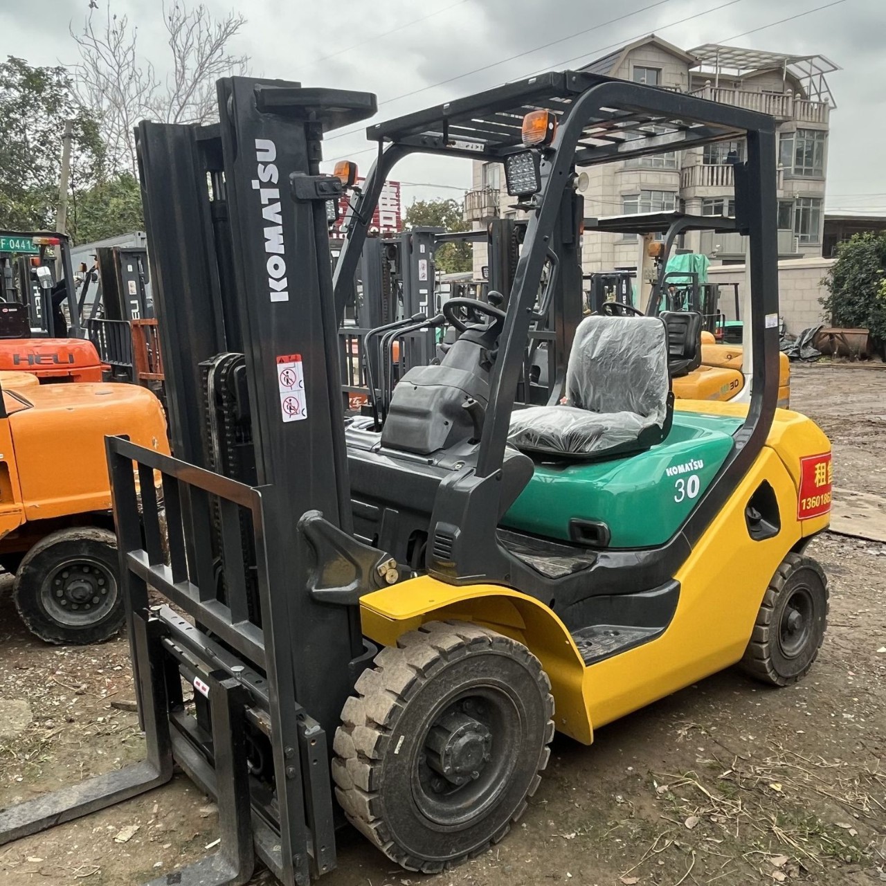 热销日本进口小松叉车 二手柴油叉车 现货直销 电子档叉车