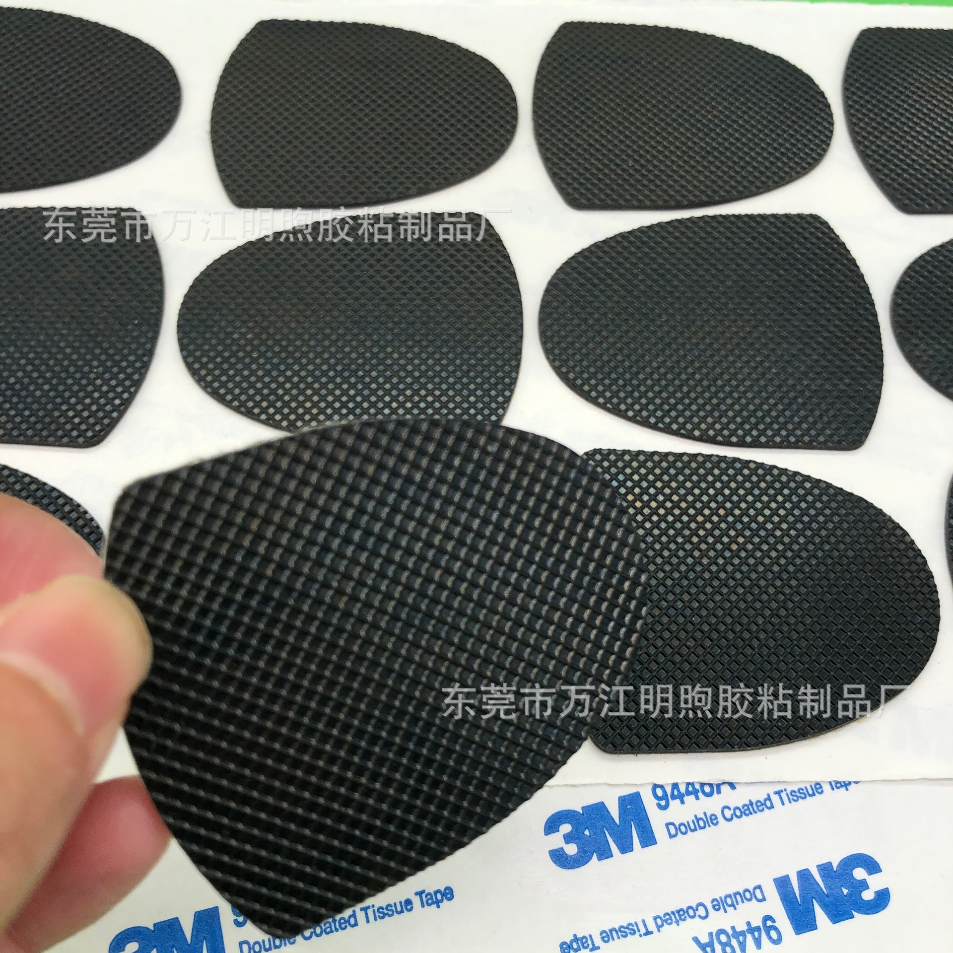 乳白色网格硅胶垫食品级透明硅胶垫片黑色圆形橡胶脚垫丝印胶垫