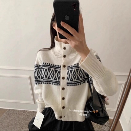 濮院针织衫2025秋冬新款气质减龄时尚立领撞色开衫外套显瘦毛衣