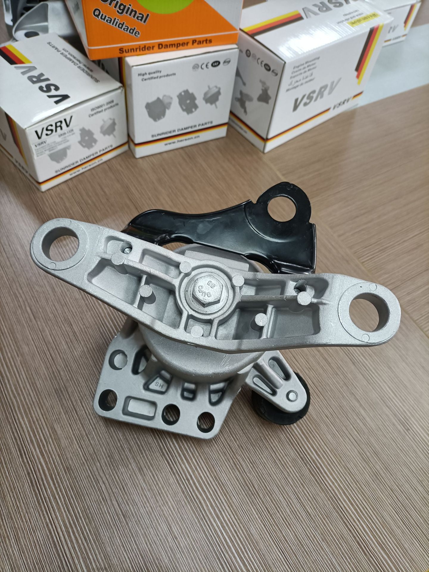 dg9z6038c适用于福特发动机支架 橡胶件 机脚胶