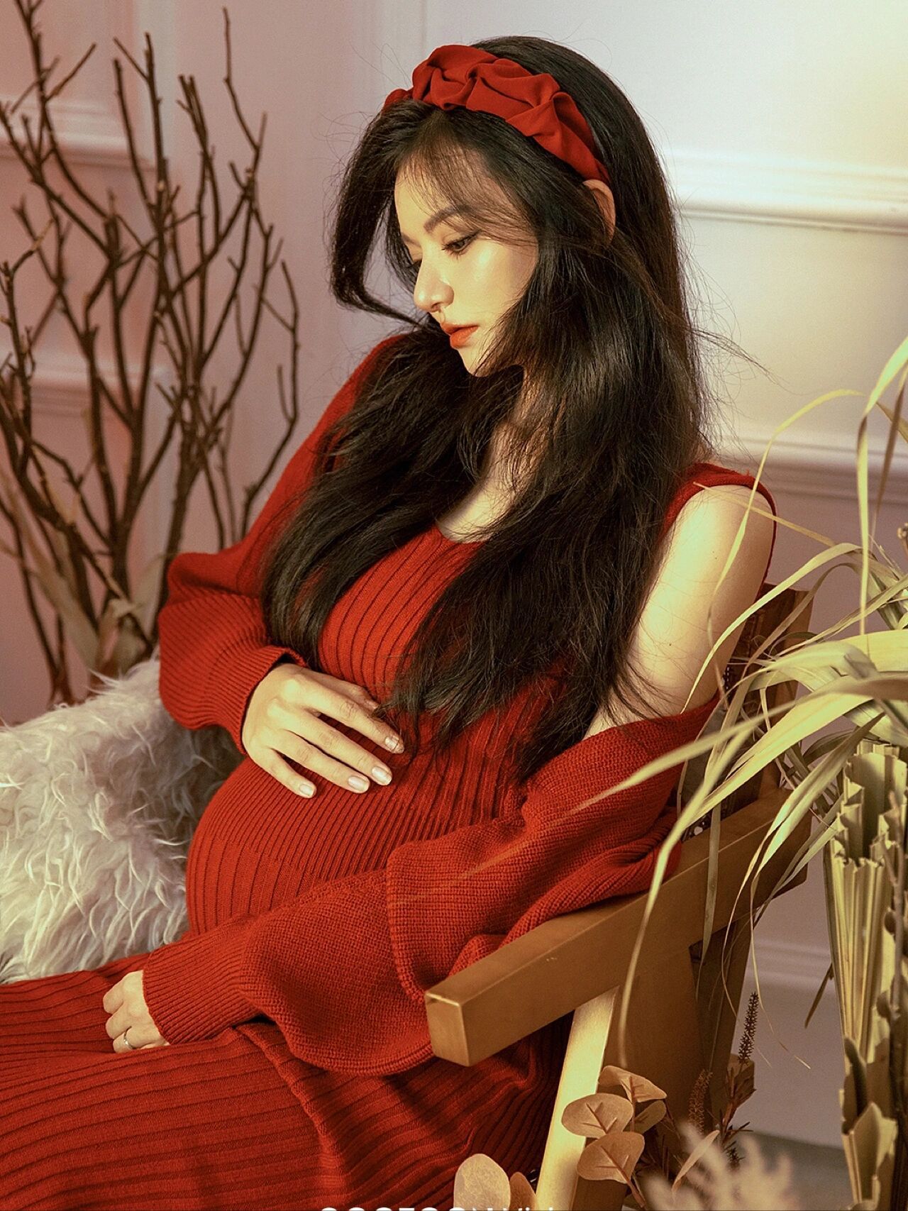 新款影楼孕妇照服装红色新年艺术照片孕妈咪性感唯美摄影写真衣服