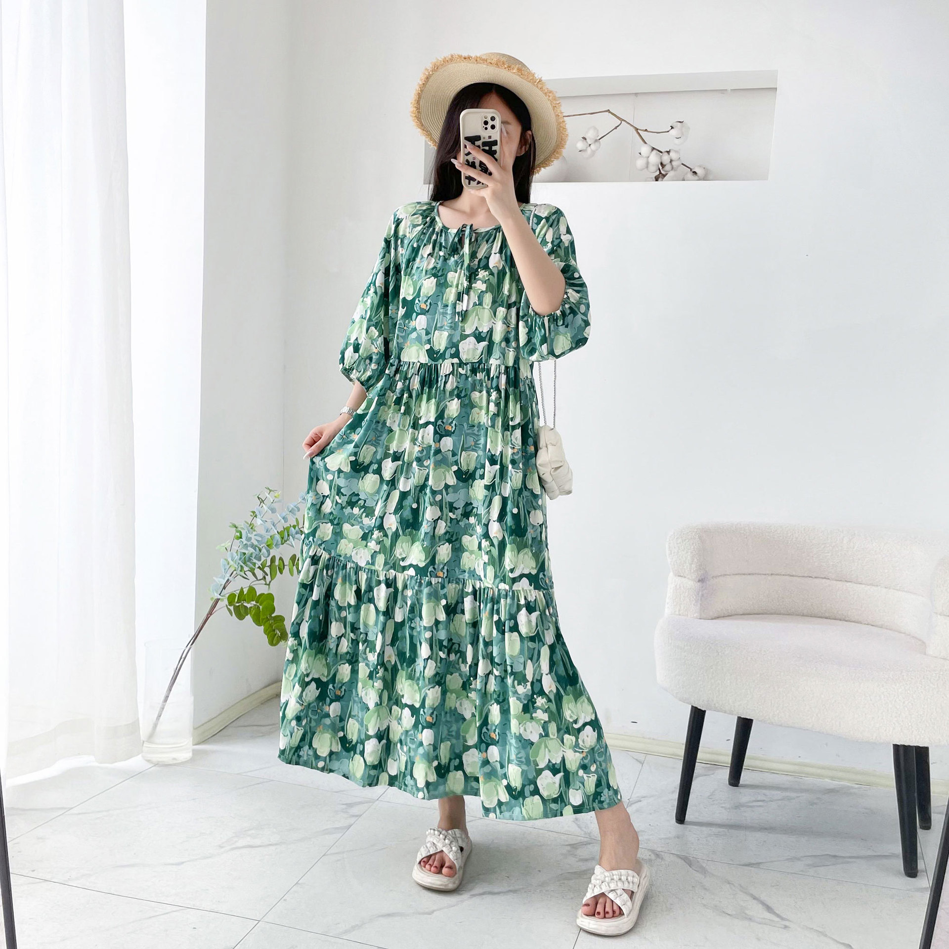 棉绸连衣裙女夏季韩版宽松大摆波西米亚碎花气质人造棉沙滩长裙子