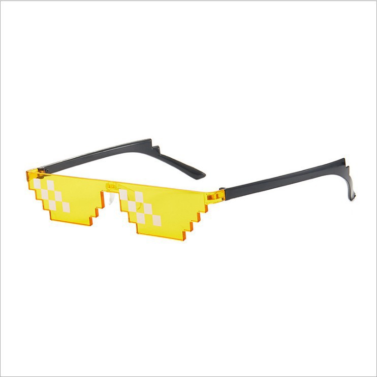 2023 New Internet Celebrity Mosaic Shape Pixel Sunglasses Funny Party Small Face Outfit X Black Sunglasses