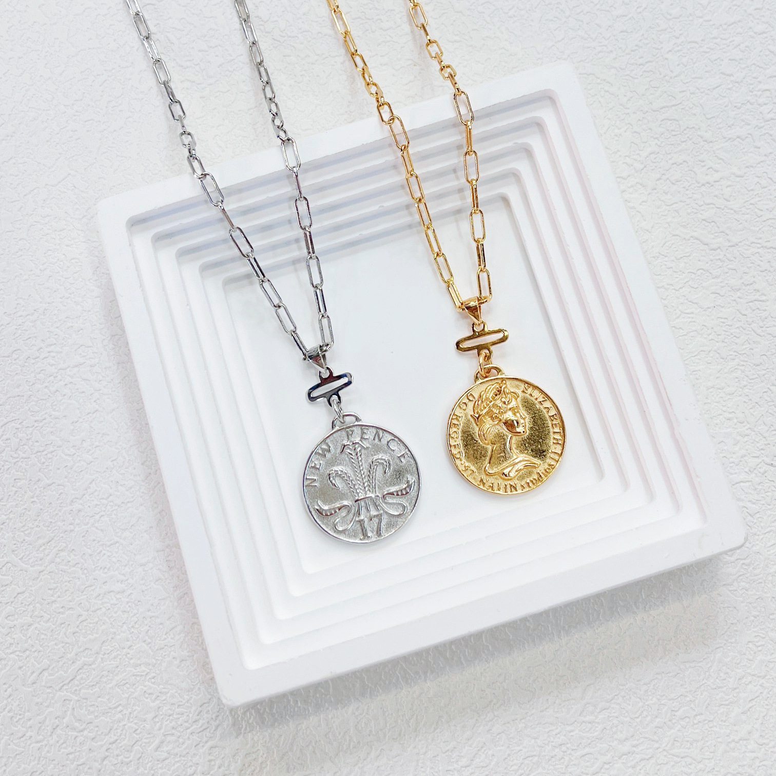 2024新款s925通体纯银设计师款ins风双面女王牌项链锁骨链一件代