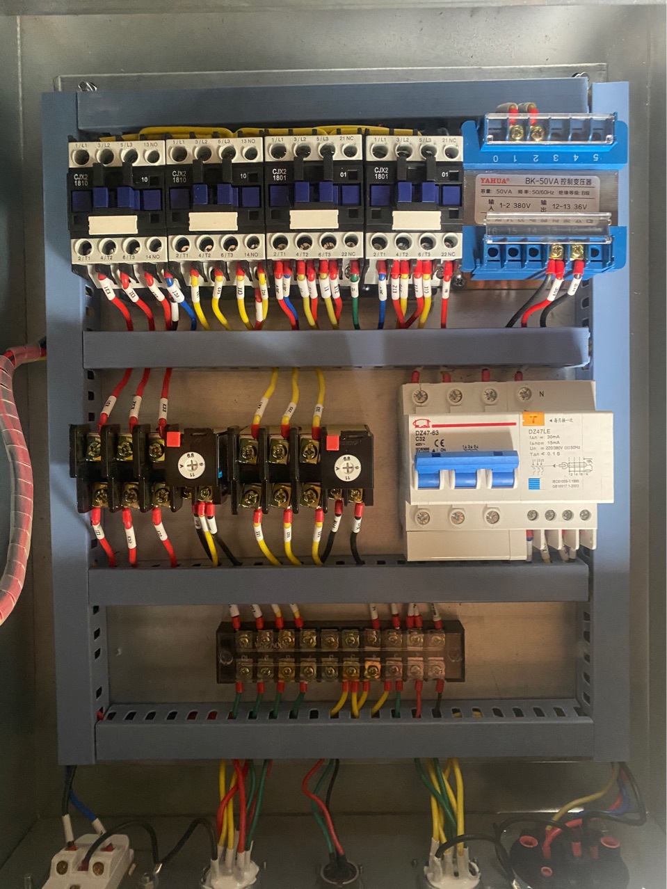 电动吊篮电控箱厂家,吊篮配电箱,电控箱 价格合理,欢迎咨询