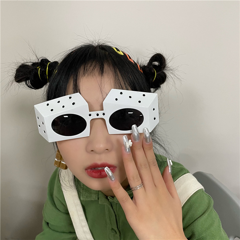 派对墨镜拍照搞怪装饰可爱太阳镜网红自拍搞笑沙雕情侣婚礼道具女