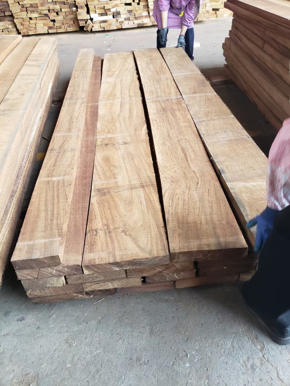 南美胡桃木 琥珀木烘干板材 雨木 纹理清晰 家具装修地板