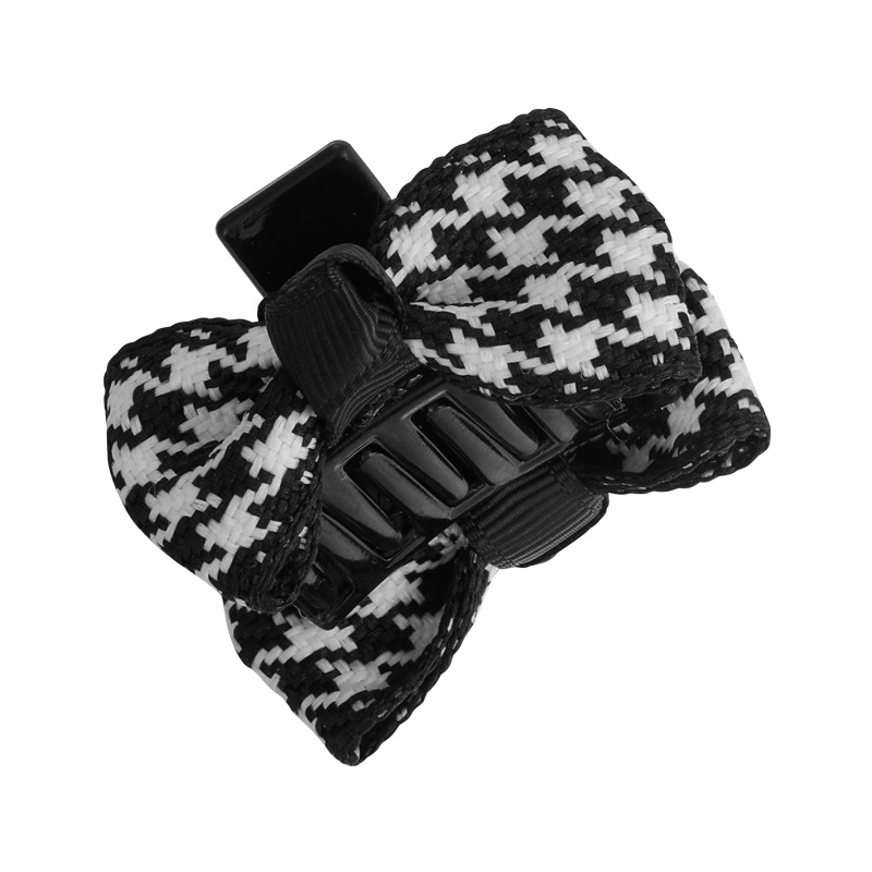 Exquisite Houndstooth Bow Claw Clip Small Retro Fringe Clip Headdress Black and White Plaid Elegant Hair Clip Female Side