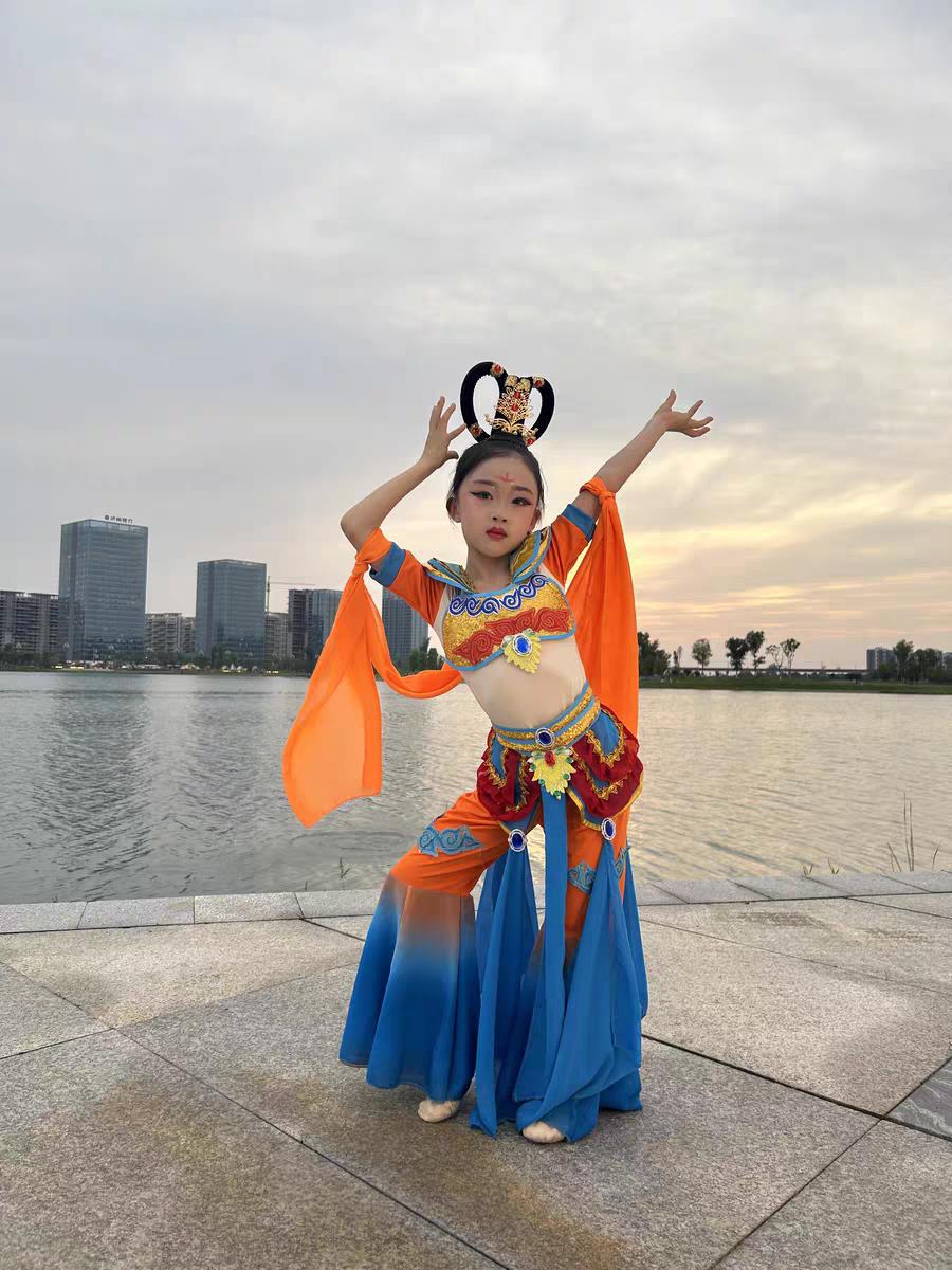 飞天敦煌演出服民族古典舞服装千手观音琵琶吉祥天女舞蹈服表演服