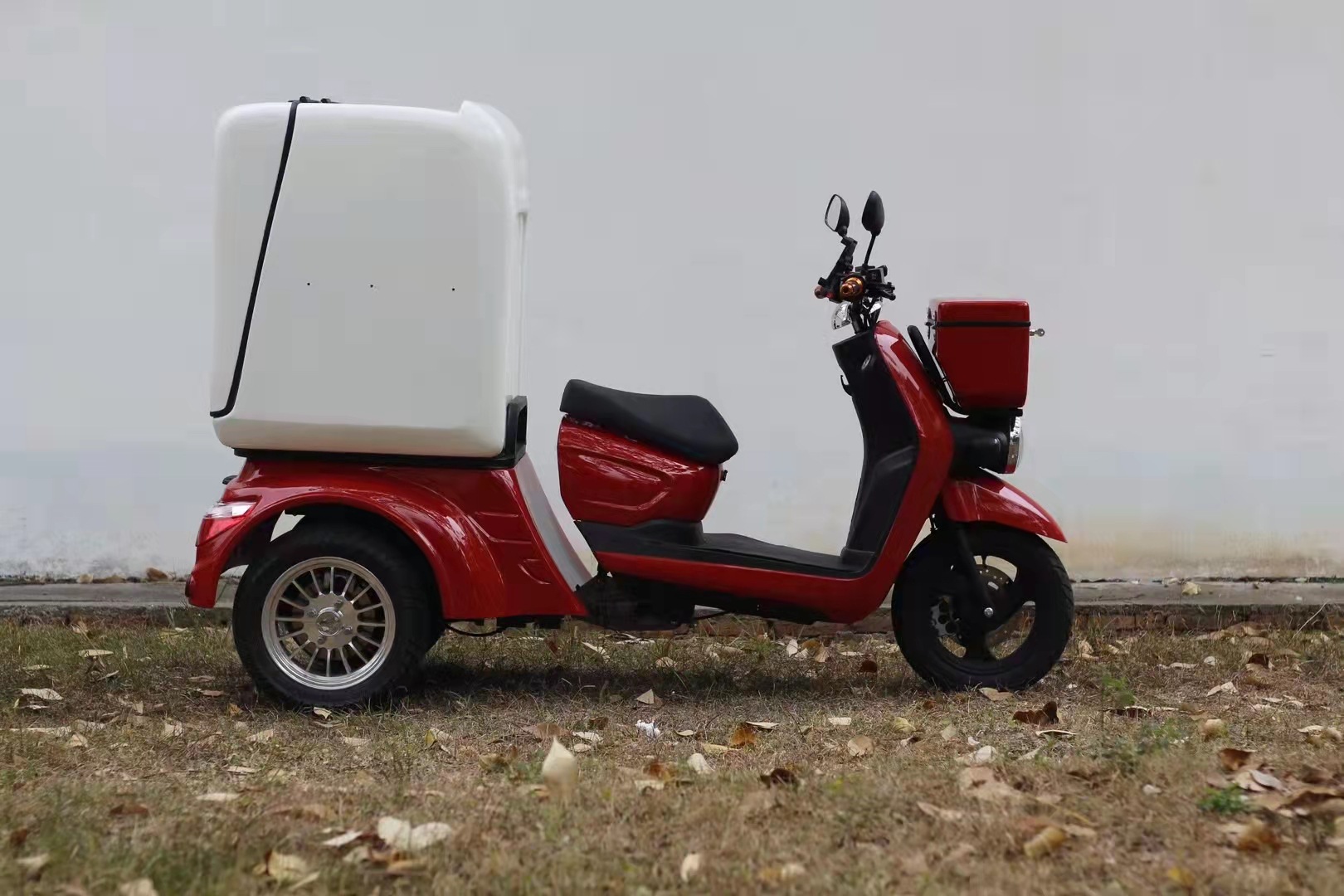 精源粲微型电动三轮车宅配快递送餐物流车邮政专用车