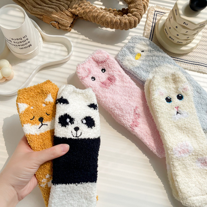 Autumn and Winter New Mid-Calf Cartoon Animal Embroidery Women's Socks Coral Fleece Women's Socks Casual Thickening Warm Sleeping Socks