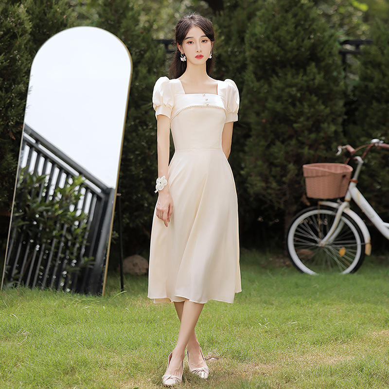 香槟色伴娘服女小个子2021秋季新款中长款日常可穿小众礼服连衣裙