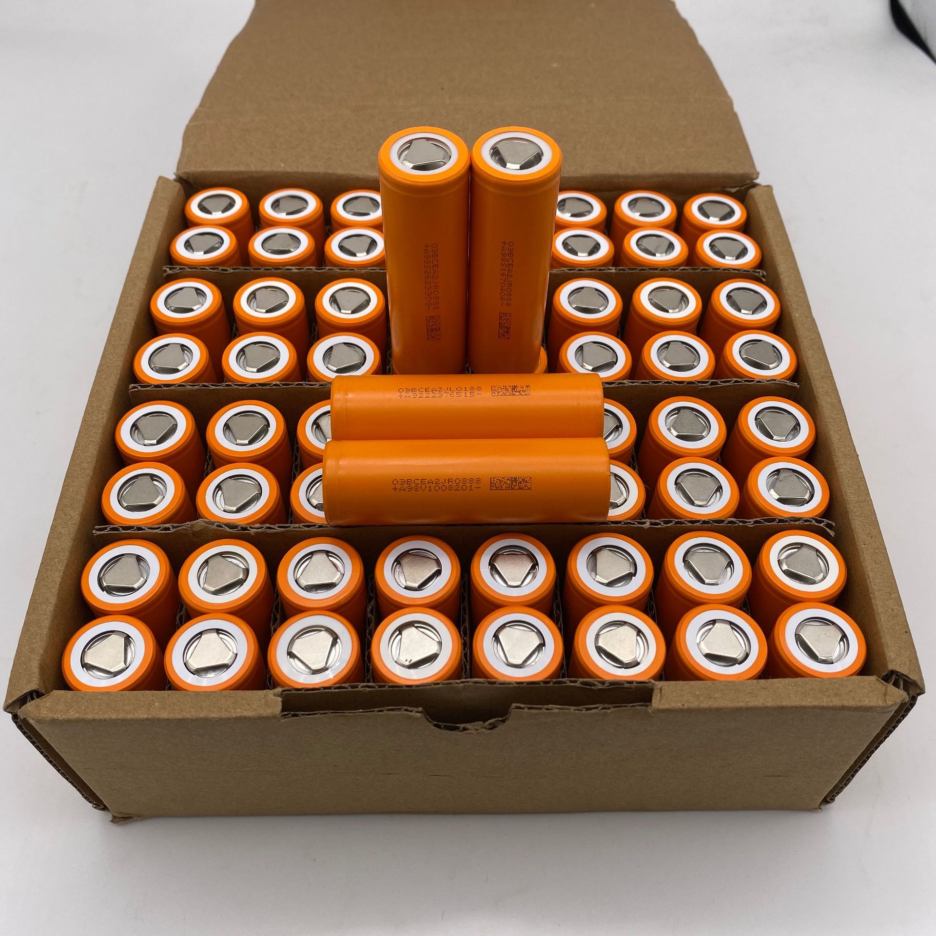 力神21700锂电池3.7v4500mah圆柱5c动力电动车电动三轮车强光手电