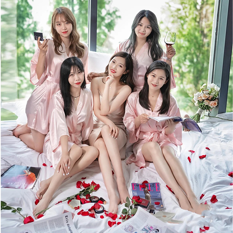 Morning Gowns Wedding Women's Wedding Silk Birthday Party Nightgown Lying Red Bride and Bridesmaid Group Gift Ice Silk Pajamas