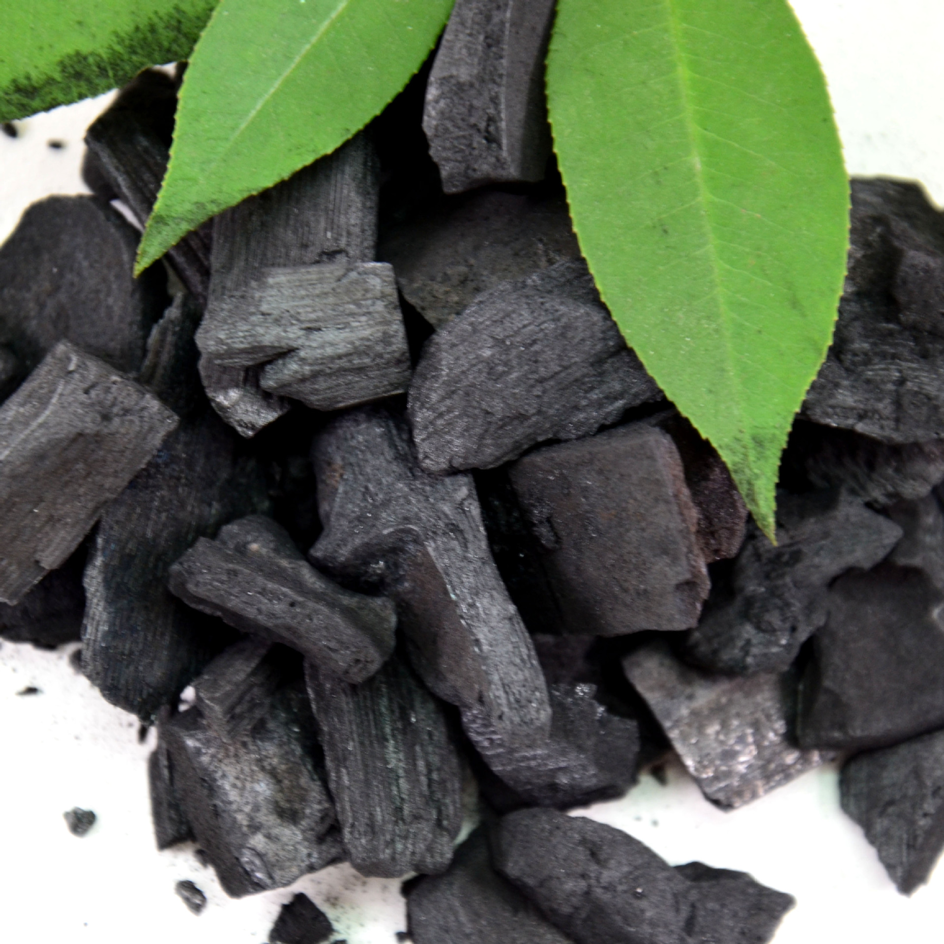 现货供应  竹炭 散装高温竹炭 颗粒竹炭包 原料活性炭 水处理竹炭