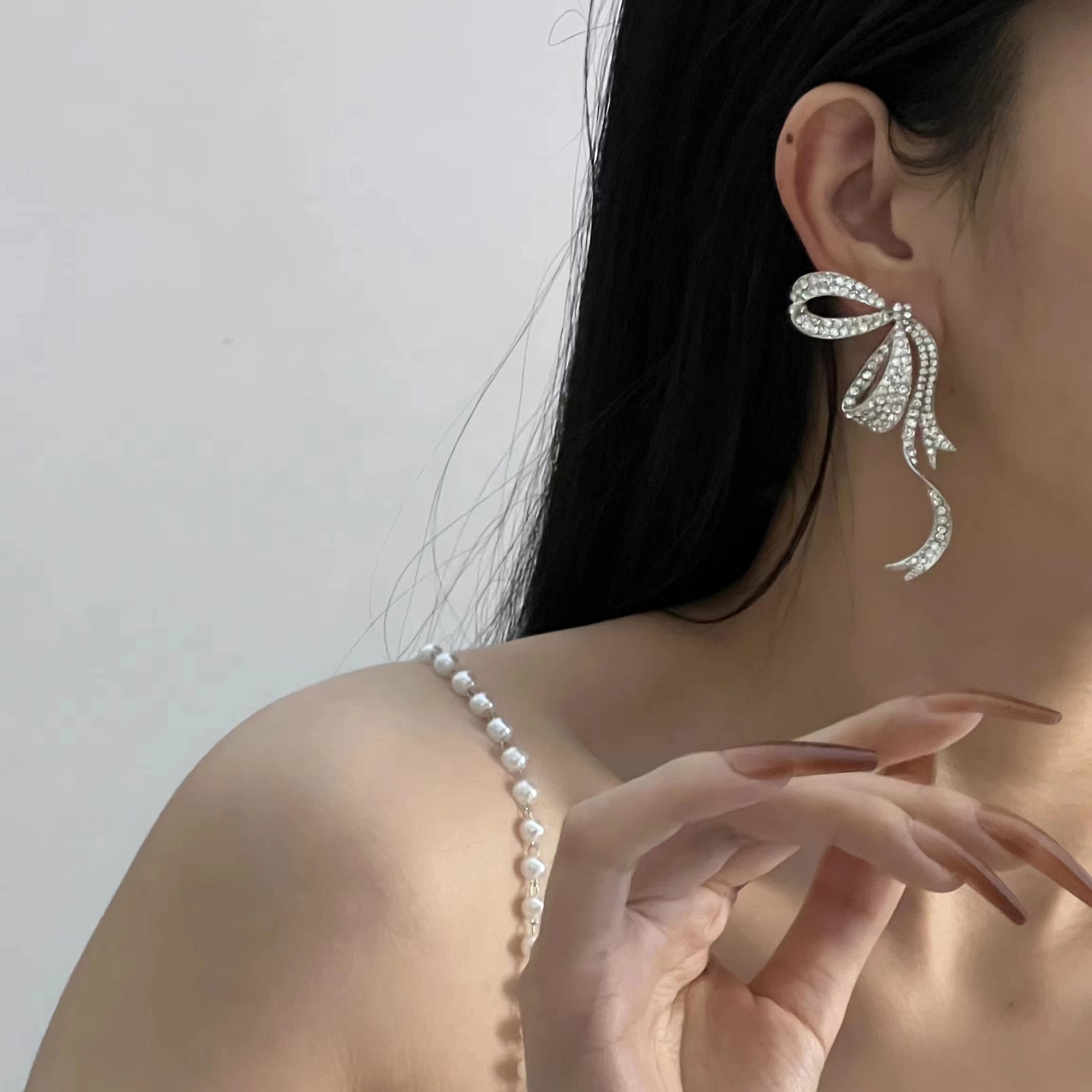 小众礼服耳环轻奢设计感水钻长流苏水滴耳坠浪漫礼物飘带灵动蝴蝶