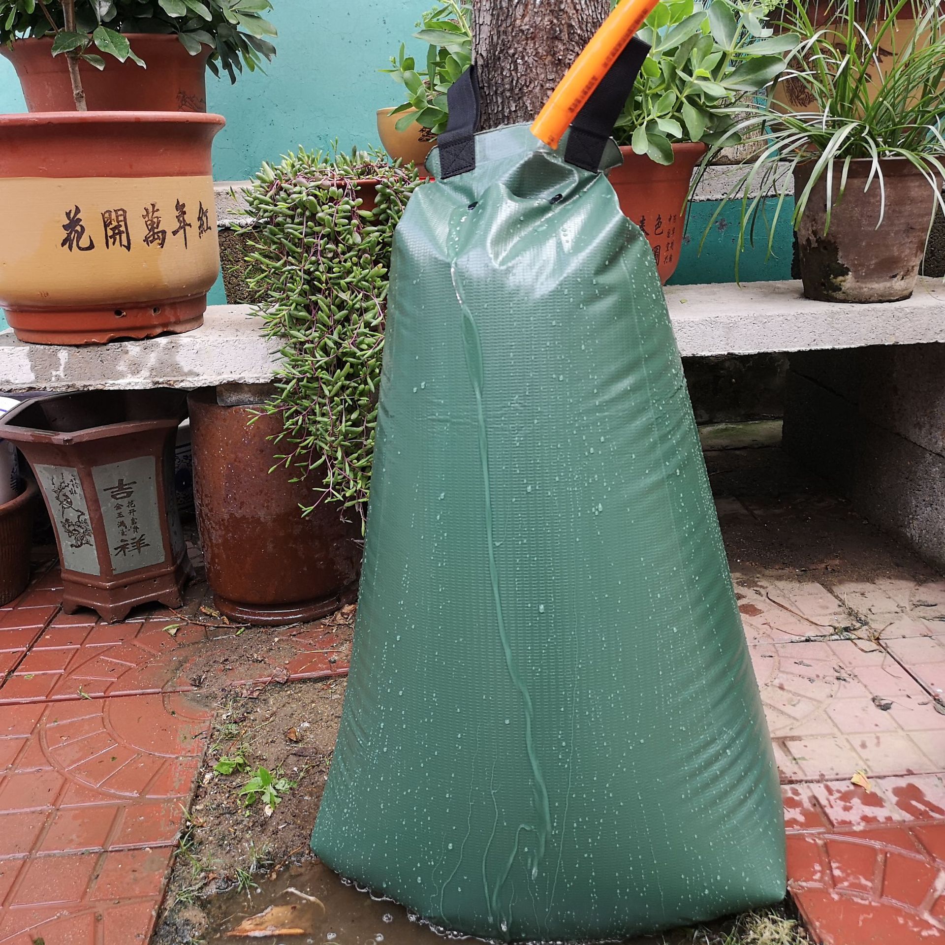 园林绿化专用滴灌袋 20加仑浇树水袋 防旱节水可调节pvc抗旱水袋