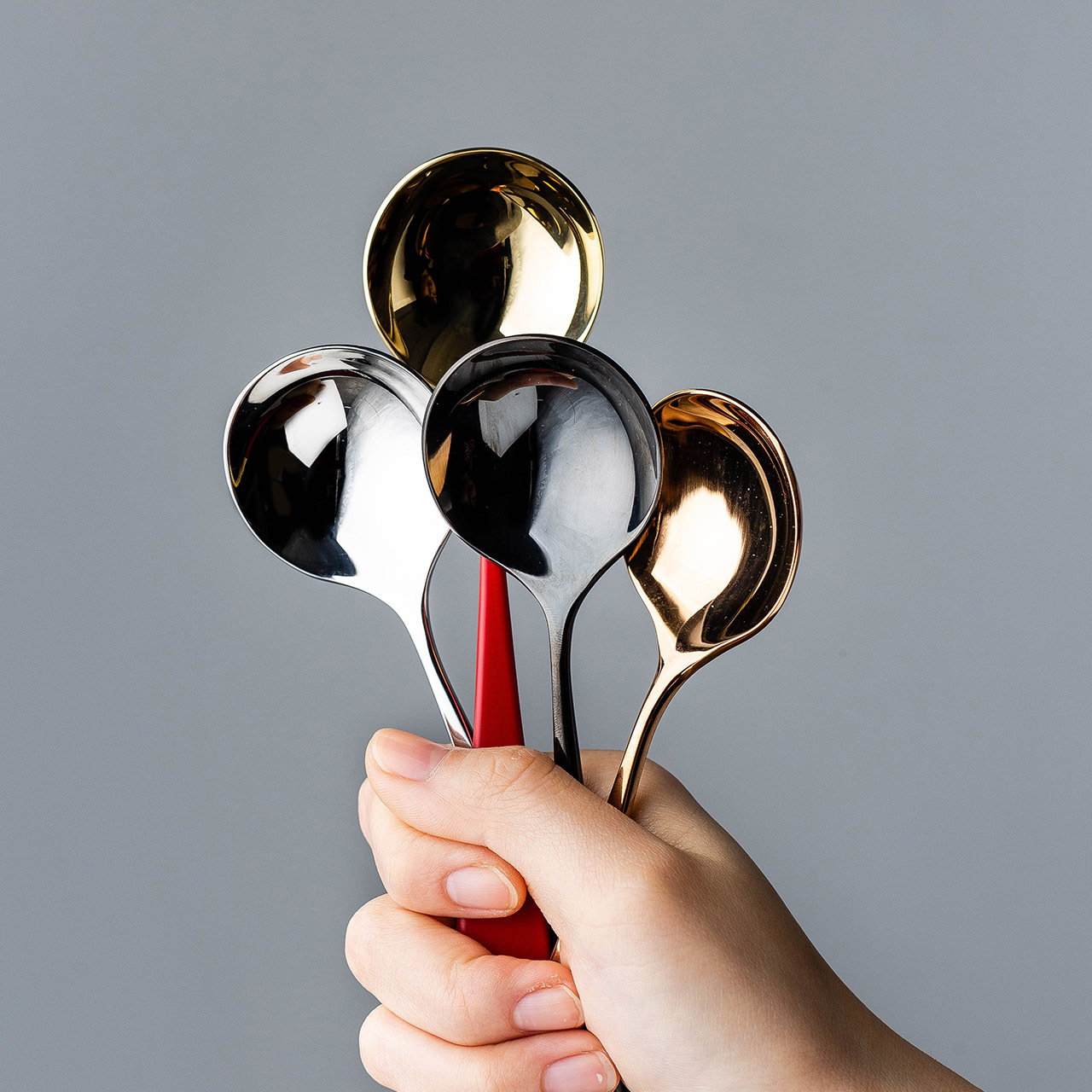 摩登主妇不锈钢勺子家用儿童吃饭勺水果汤匙创意可爱网红调羹勺子