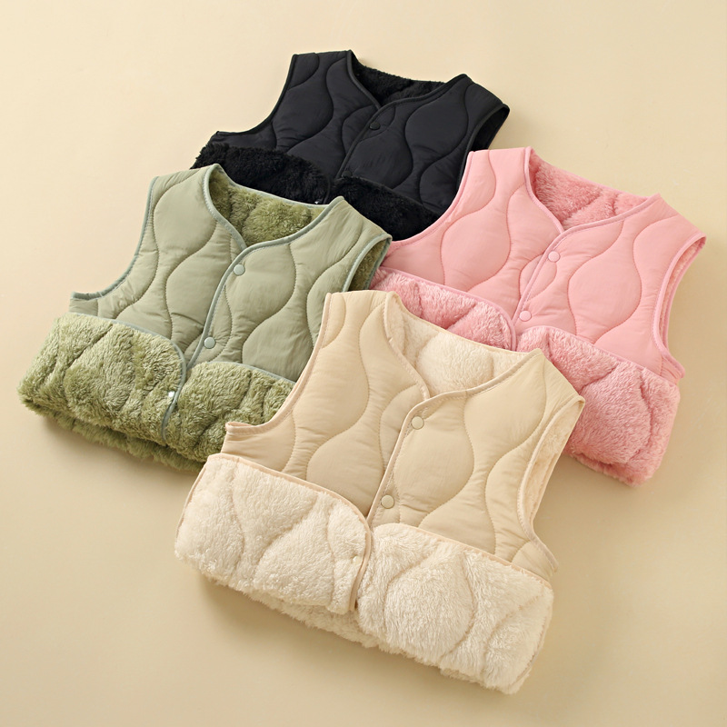 主推加厚羊羔绒保暖马甲男女童背心2025秋冬新品男女童马夹可外穿