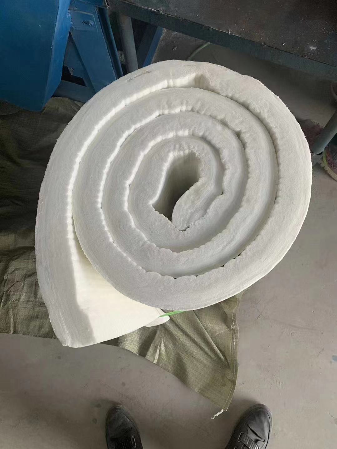 5公分硅酸铝针刺毯卷毡 电厂1260型硅酸铝针刺毯 阻燃陶瓷纤维毯