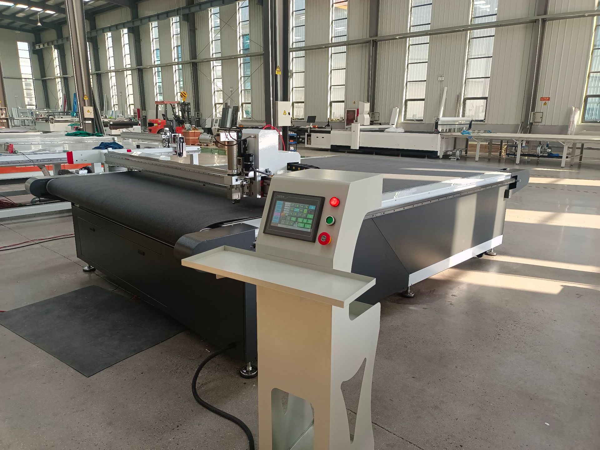 0成交0台厂家直销全自动智能拉布机 铺布机智能裁剪设备裁剪￥5000.