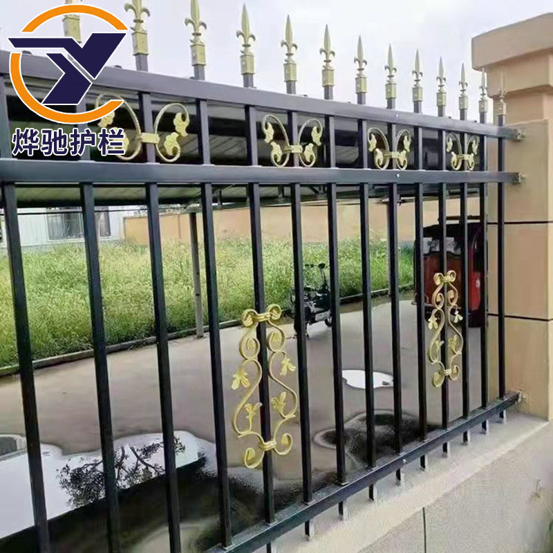厂区围墙铁艺护栏 小区院墙方管锌钢栏杆 学校操场铁艺围栏定制