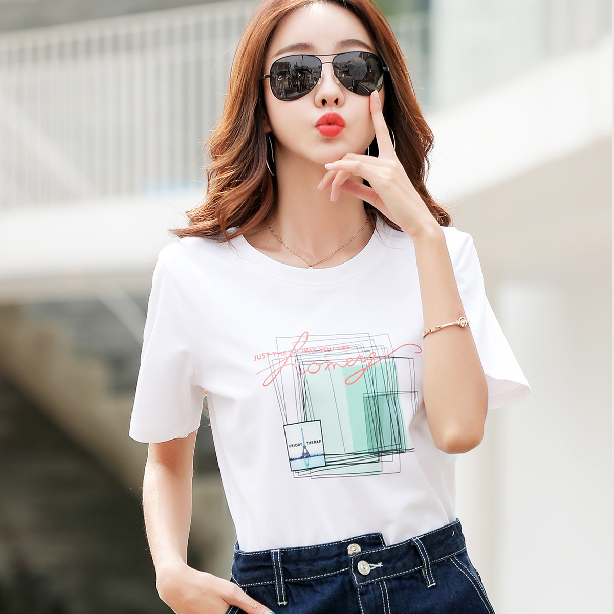 白色短袖t恤女夏季2023新款女装打底衫圆领短袖印花上衣正肩体恤