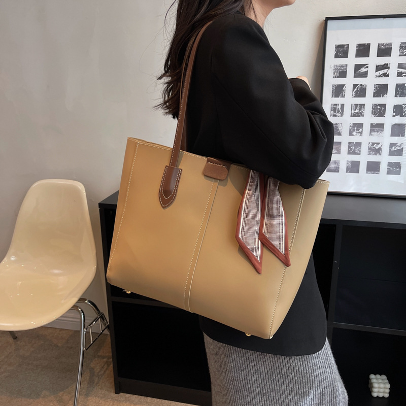 Women's Big Bag 2022 Autumn and Winter New Simple Ol Large Capacity Shoulder Bag Fashion All-Match Portable Tote Bag