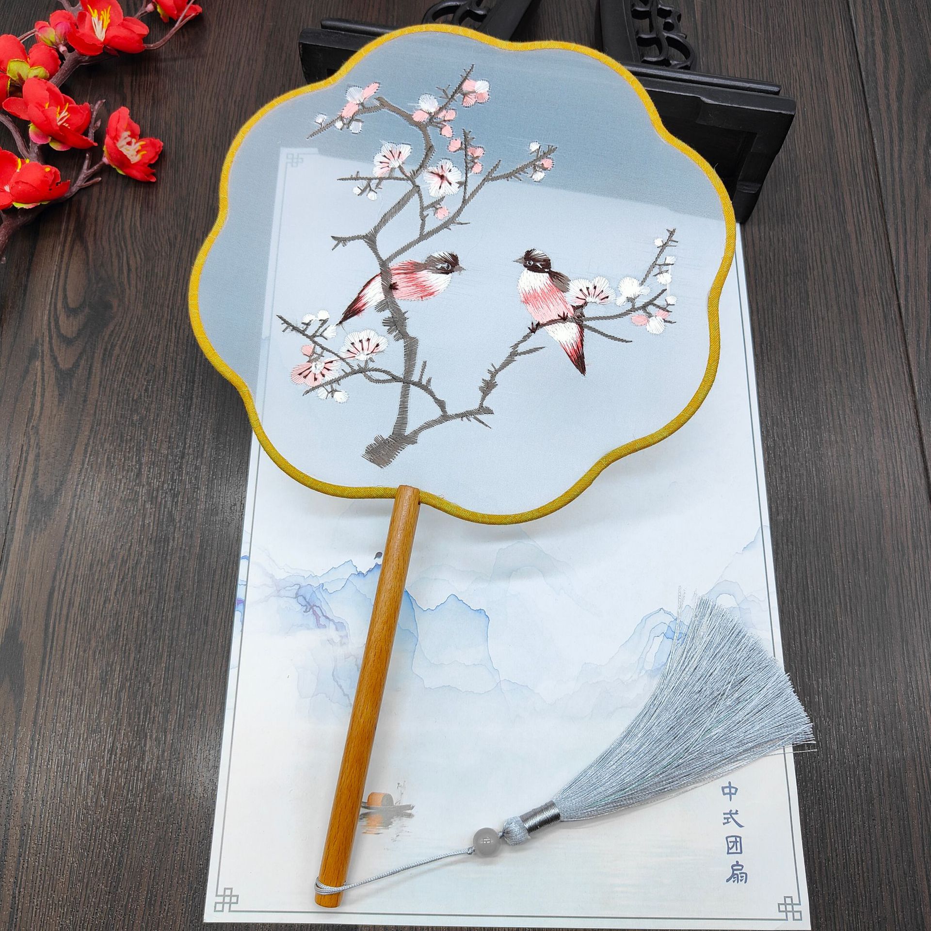 圆形双面刺绣中国风摄影拍照彼岸花团扇宫廷扇汉服女夏舞蹈绣花扇