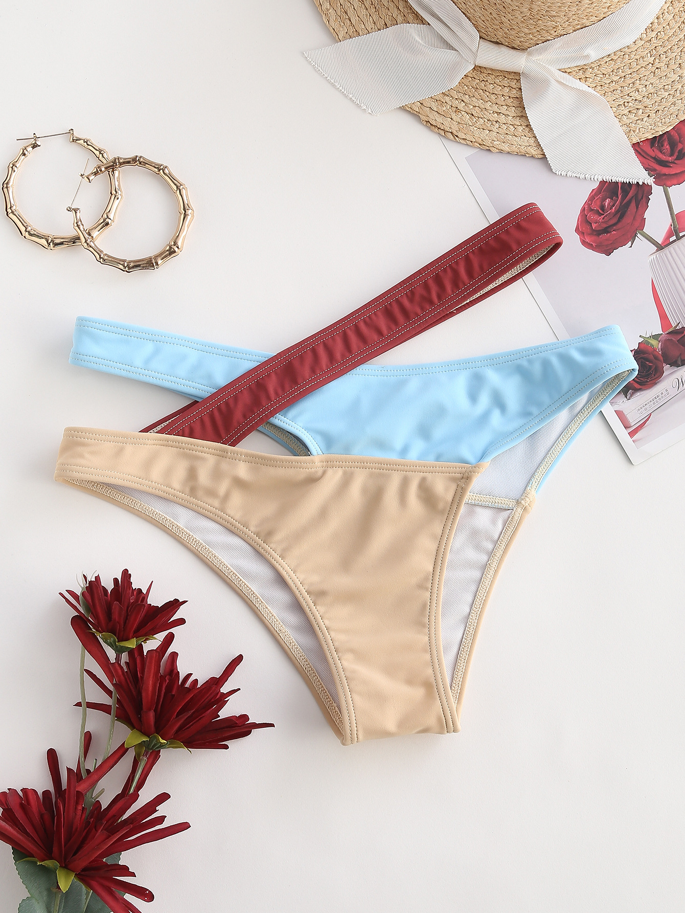 比基尼泳裤女图片