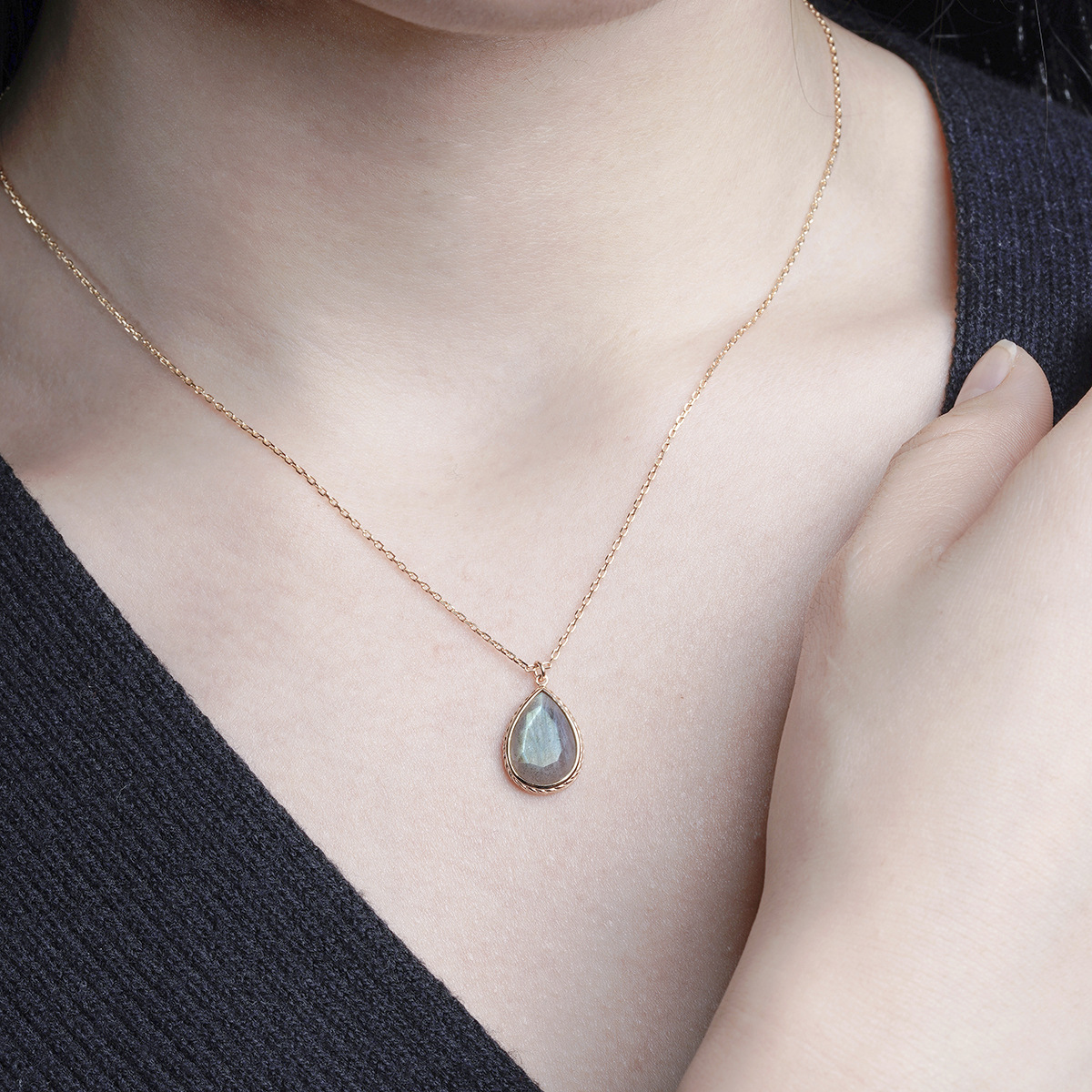 水滴型拉长石项链 (3).jpg