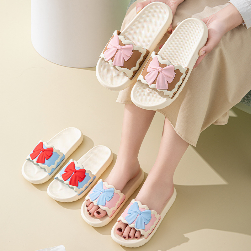 2024 new ladies bow slippers on the run princess non-slip silent home flat bathroom slippers