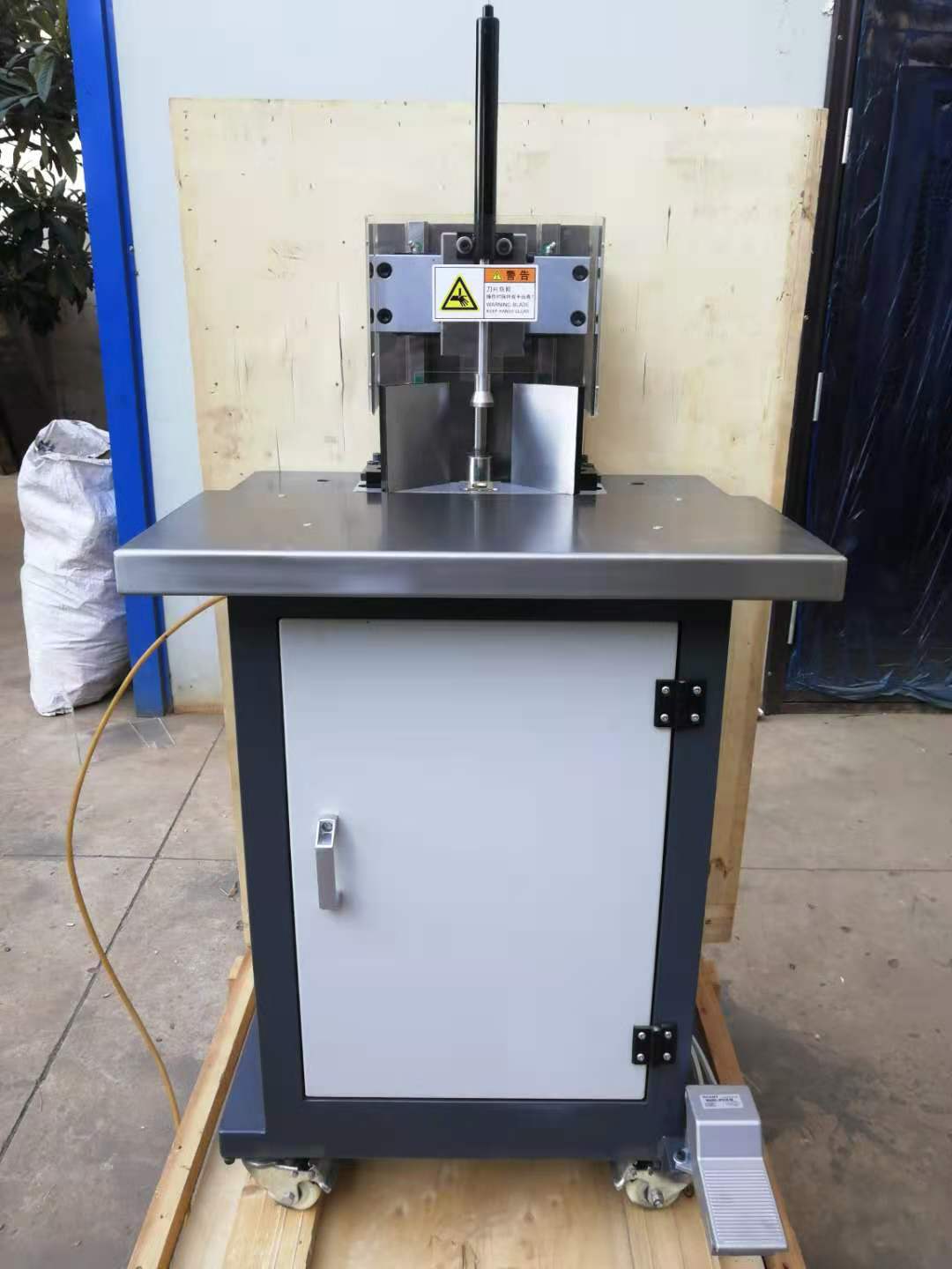 服装衬板纸切角机 衣服衬板纸切角机 t恤纸板切角机-阿里巴巴