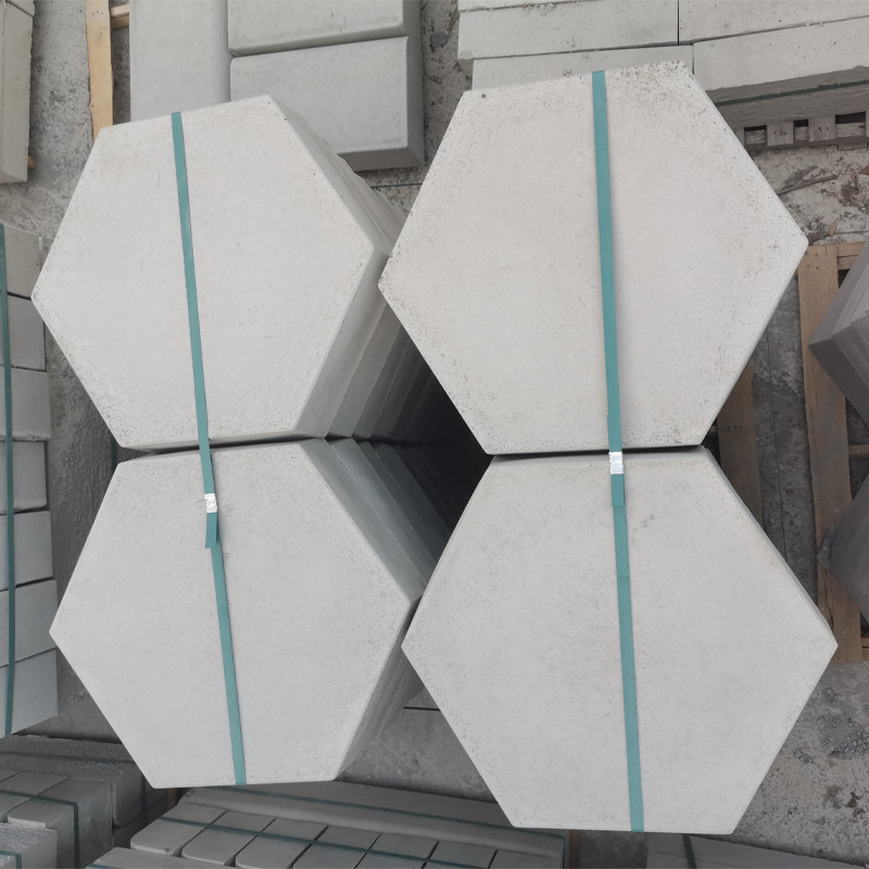 实心水泥六角砖联锁工字砖高速路河堤生态护坡砖混凝土空心六棱块