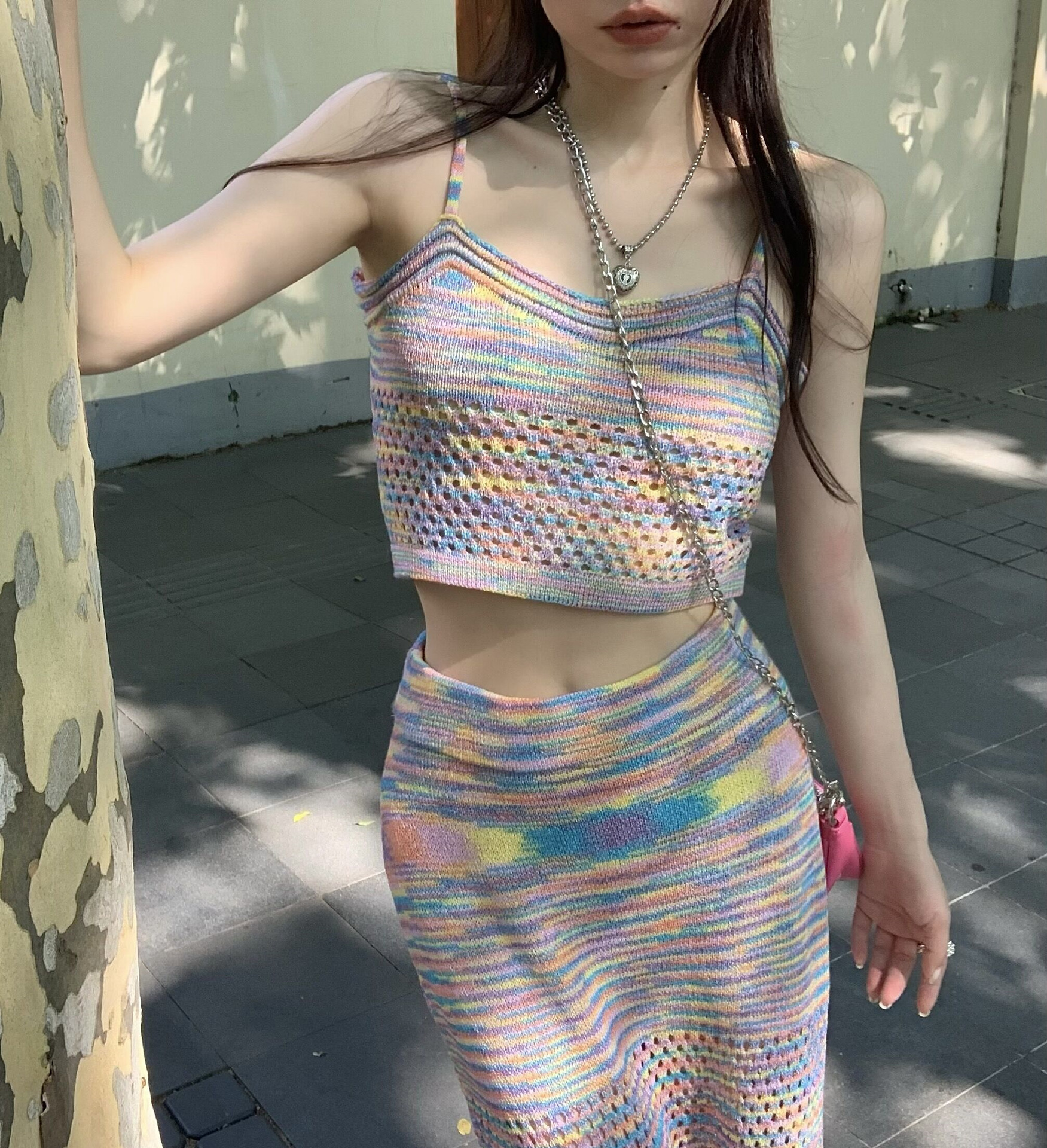 纯欲风彩虹条纹小吊带背心套裙女夏法式别致泫雅风2023新款两件套