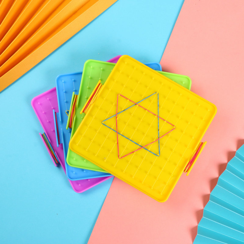 幼儿园学生用钉板 塑料钉子板 教学用双面几何图形板玩具教学仪器