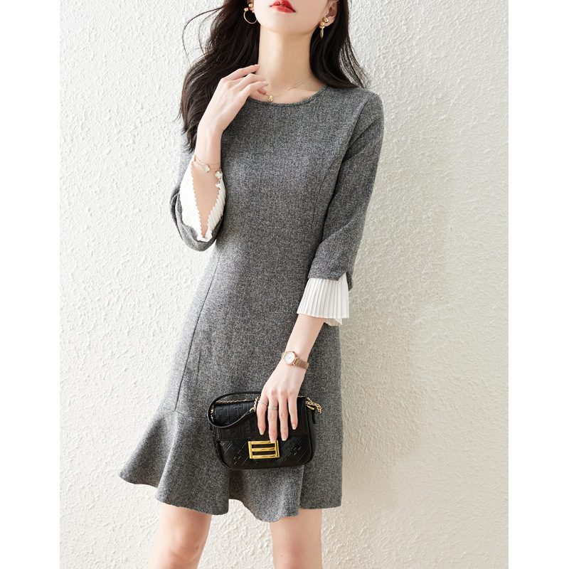 实拍荷叶边撞色拼接秋收腰色织公主线七分袖女式连衣裙2022年春季