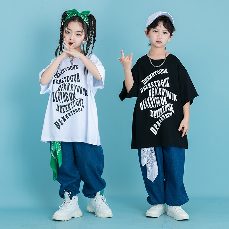 六一儿童演出服hiphop街舞童装少儿嘻哈潮牌套旋风黑t和白t演出服