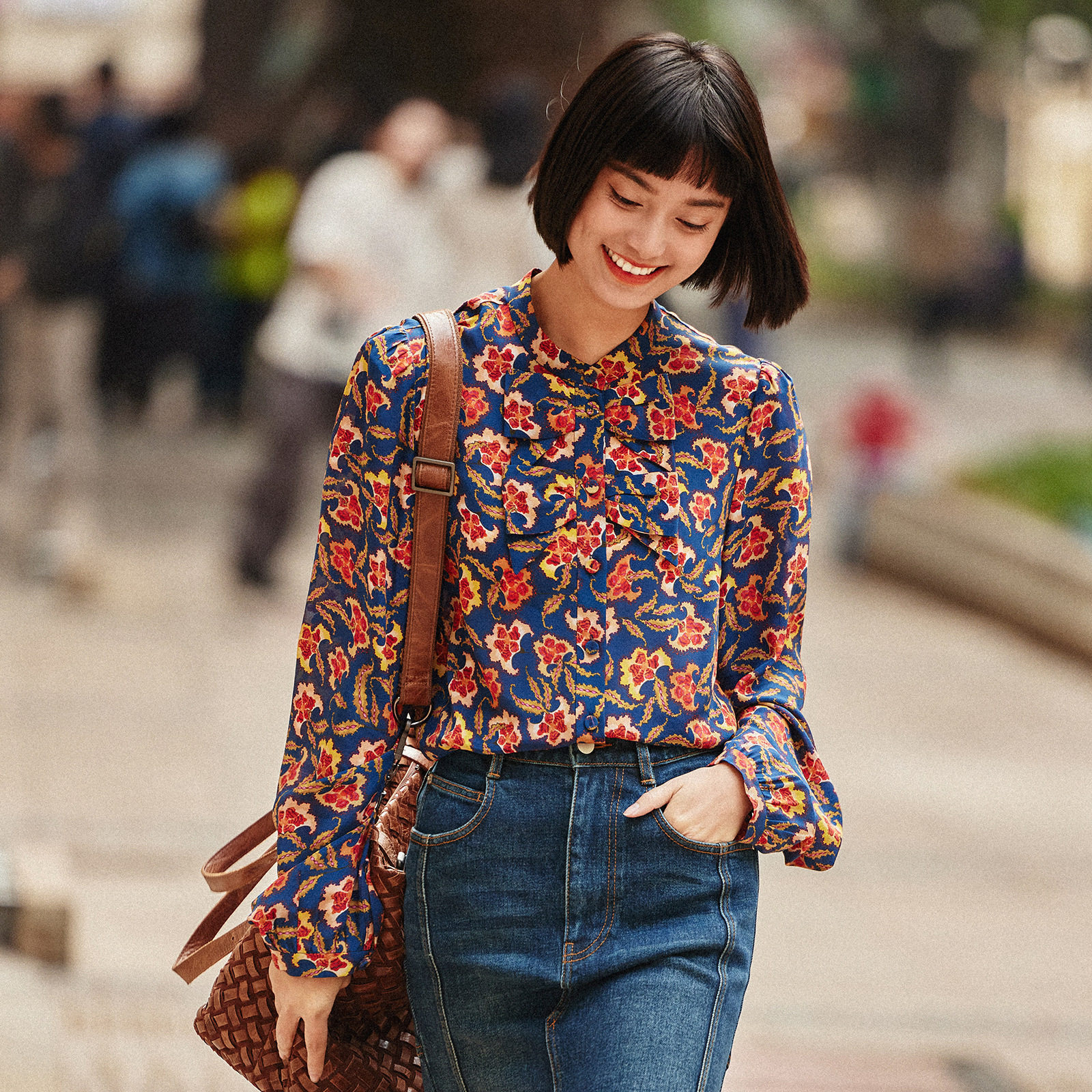 小虫14mm真丝双绉磨砂氛围感b穿 复古印花立领宽松长袖