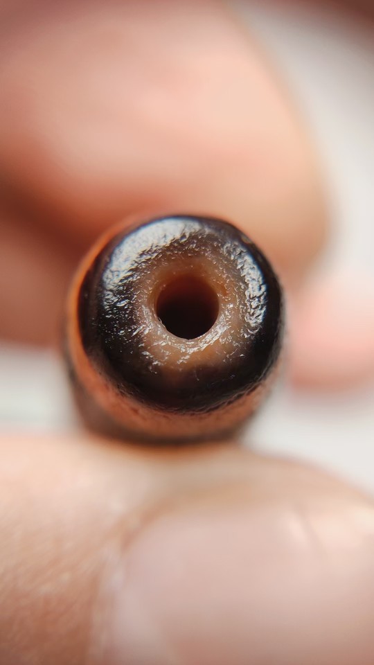 藏区老料朱砂龙鳞纹古法措丝金刚水纹九眼天珠桔皮风化清晰包浆a