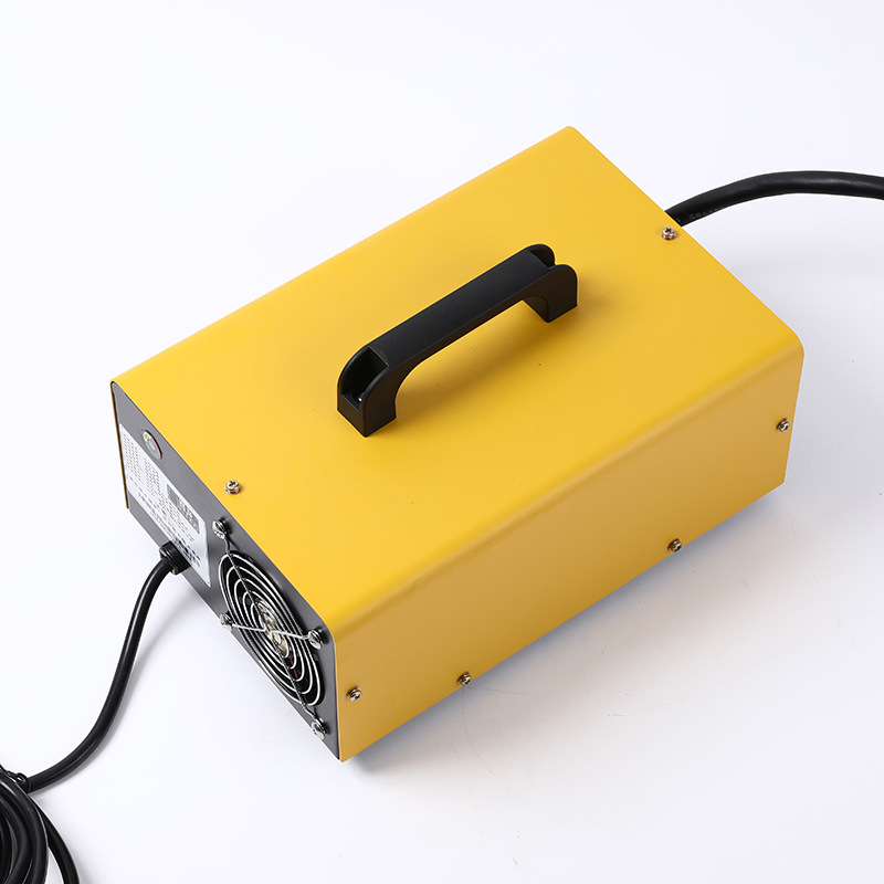 电动堆高搬运叉车锂电池充电器 24v30a电动叉车内置充电器