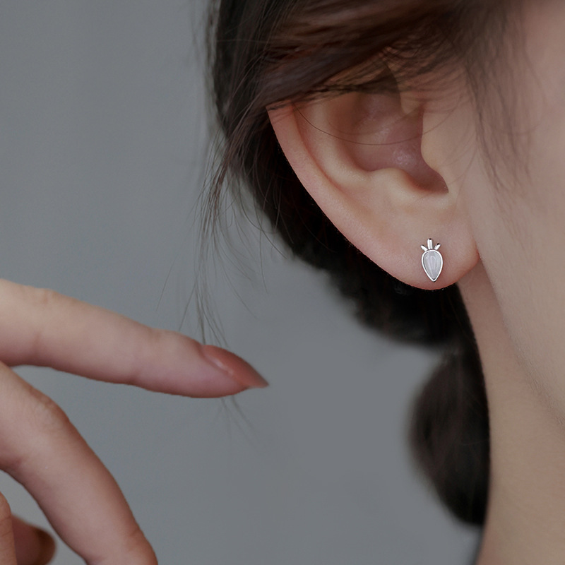 2022 New Radish Rabbit Opal Stone Ear Studs Women's Niche Design Ins Style Simple Asymmetric Earrings