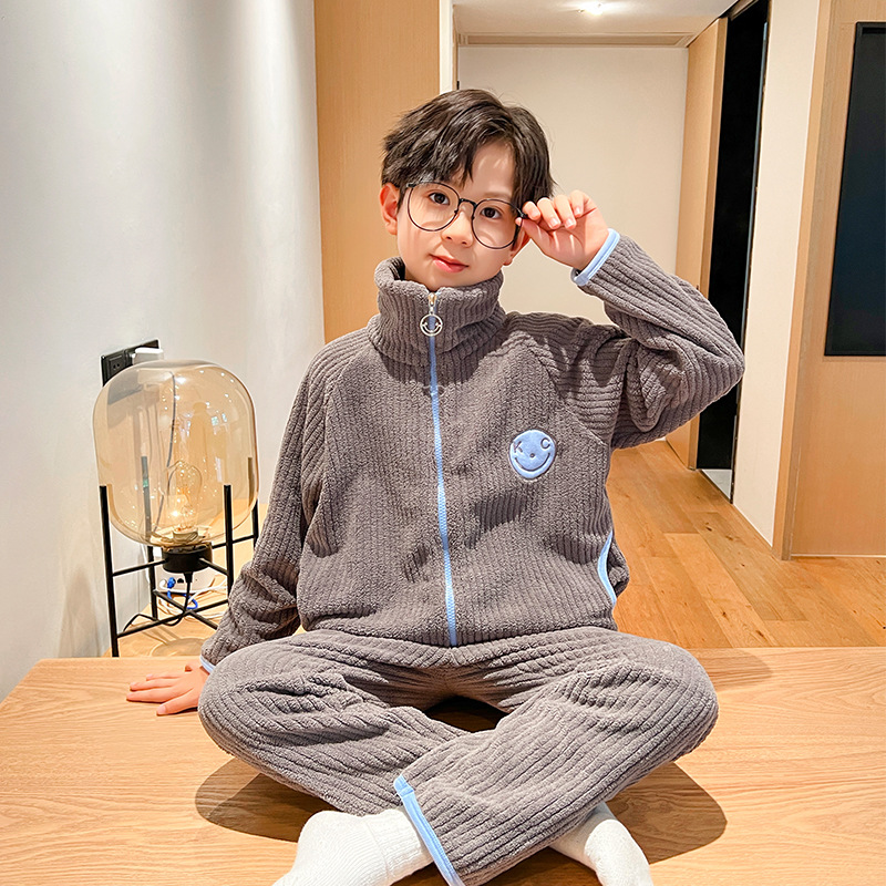 2023 autumn and winter new flannel boys‘ pajamas set class a children‘s loungewear parent-child sunken stripe gray blue smiley face