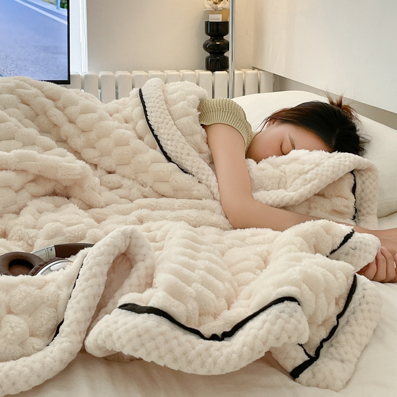 Wholesale New Golden Turtle Velvet Blanket Thickened Warm Multifunctional Comforter Office Nap Blanket Student Casual Blanket