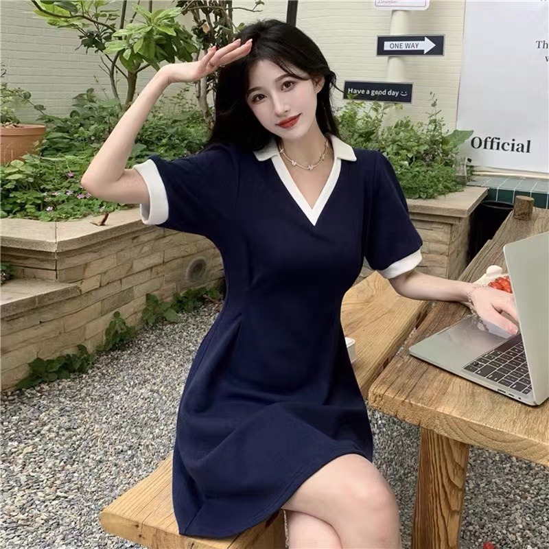 V-neck Tight Waist A- line Dress Small Design Sense Niche French Dress 2023 Women's Summer New